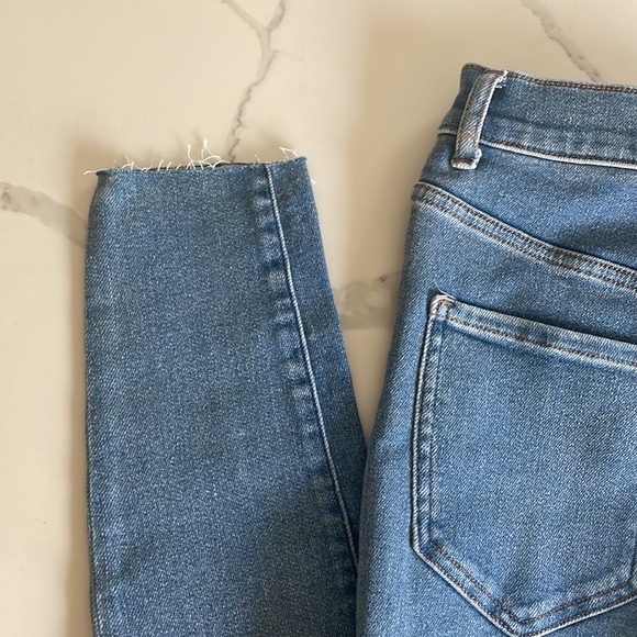 Express Super High Waisted Medium Wash Double Button Skinny Jeans in Size 6R - Picture 6 of 6